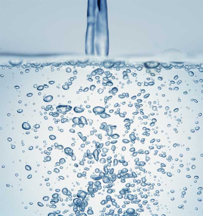 What type of water is used in the cleaning and processing of Cascadian